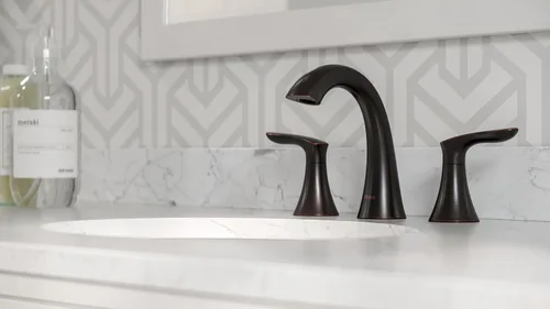 Miniatura 3 de Pfister Weller - Grifo de lavabo de baño de 8 pulgadas, 2 manijas, 3 agujeros, acabado de bronce toscano con ensamblaje de drenaje emergente, 1.2