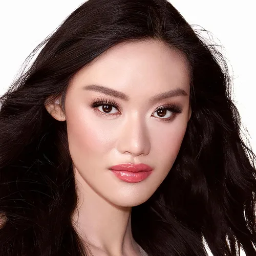 Miniatura 3 de Charlotte Tilbury Rubor en polvo Cheek to Chic - Maquillaje de mejillas de dos tonos con un acabado radiante y luminoso - Color para construir que