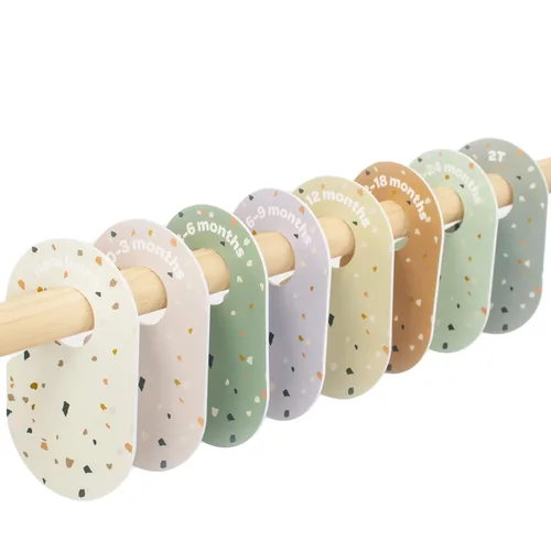 3 Sprouts Juego de 8 Divisores de Armario para Bebé - Organizador de Perchas para Ropa de Niños Pequeños, Etiquetas de Tallas de Doble Cara -