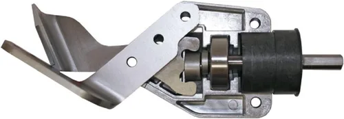 Miniatura 3 de Malco TSS1C EV Turboshear, tejas de asfalto con estuche de transporte