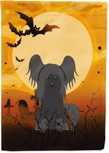 Miniatura 267 de Caroline's Treasures BB4307GF - Bandera de Halloween Airedale para jardín, bandera decorativa para patio exterior, obras de arte de patio, macizos