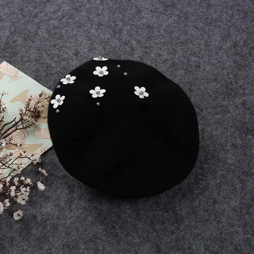 Miniatura 5 de Gorro de lana para bebé y niña diseño floral color liso con diseño de cúpula