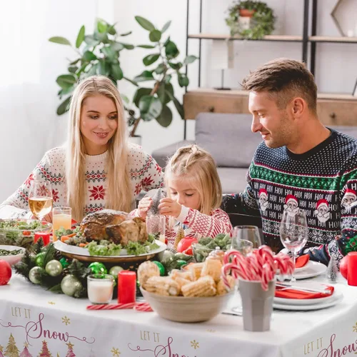 Miniatura 6 de Peryiter Mantel navideño rectangular de 60 x 84 pulgadas, mantel de Navidad de poliéster lavable para vacaciones de invierno, casa de campo