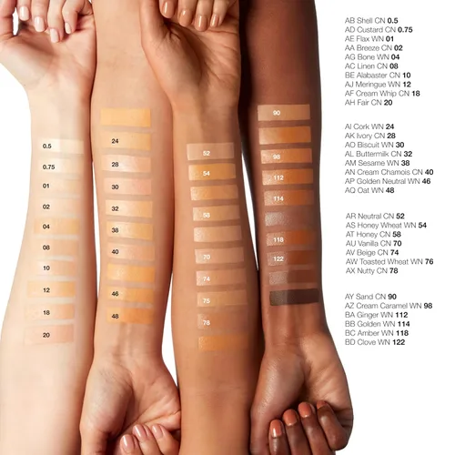 Miniatura 7 de Clinique Beyond Perfecting Lightweight Liquid Foundation + Concealer For Dry Combination to Oily Skin Types Full Coverage + Natural Matte Finish