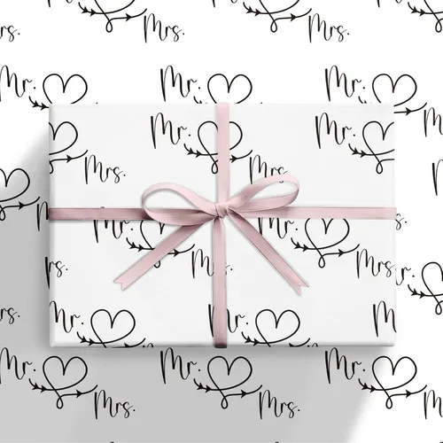 Miniatura 3 de RUSPEPA - Rollo de papel para envolver regalos de boda, mini rollo, diseño en blanco y negro de Sr. y Sra. con patrón de corazón y flecha, papel