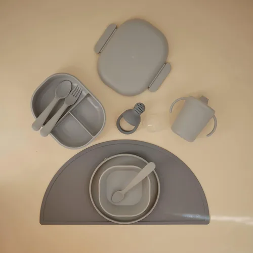 Miniatura 6 de mushie Vaso de entrenamiento con asas Fabricado en Dinamarca Tapa con cierre giratorio resistente a fugas y asas 6 meses + (Nube)