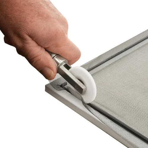 Miniatura 6 de Prime-Line P 7505 Herramienta de Rodillo para Mallas – Una Herramienta Imprescindible para Instalar Mallas de Ventanas y Puertas – Rodillo de Ranura