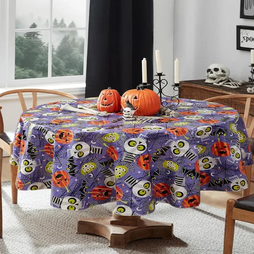 Miniatura 11 de Newbridge Ghoulish Gang - Mantel de vinilo con parte trasera de franela de Halloween, diseño de calaveras y murciélagos espeluznantes con reverso