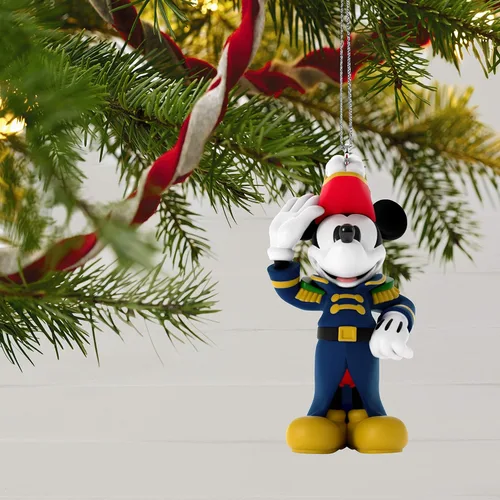 Miniatura 6 de Hallmark Keepsake Adorno de Navidad 2020, Disney Mickey Mouse Mickey's Movie Mouseterpieces Boat Builders (1499QXR9001)