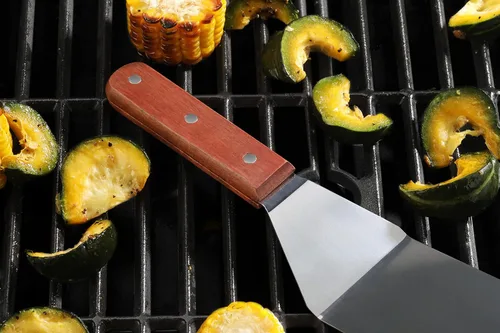 Miniatura 6 de New Star Foodservice 36275 Espátula/volteadera de parrilla con mango de madera, 31,8 cm