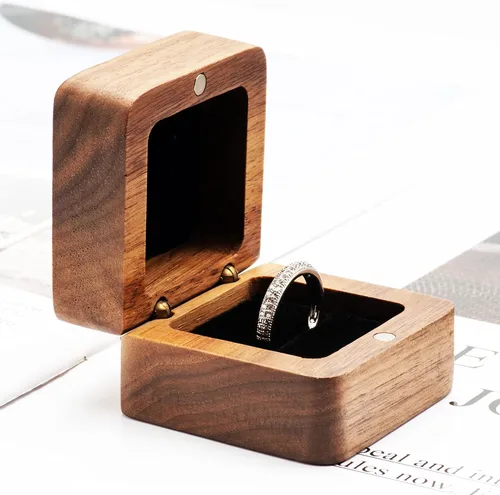 Miniatura 6 de COSISO Caja de regalo para anillo de compromiso de madera de nogal, caja de almacenamiento para propuesta de cumpleaños (interior negro)