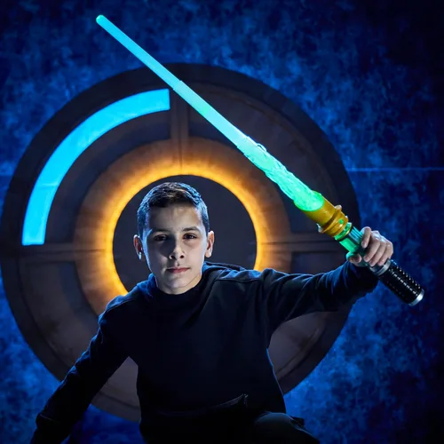 Miniatura 7 de STAR WARS Power Crystal Lightsaber, 7 colores y 10 cristales, más de 50 combinaciones que cambian de color, luces y sonidos, juguetes para niños