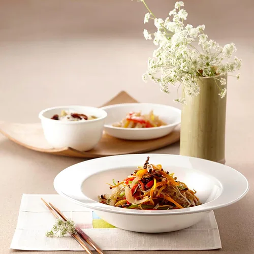 Miniatura 2 de Corelle Livingware Winter Frost White Tazón para Servir de 2 Cuartos - 1 Tazón - 2 Cuartos - Vidrio Resistente a Astillas
