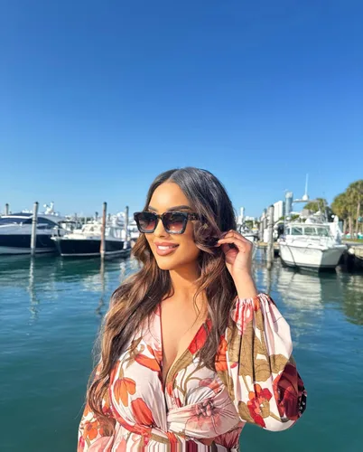 Miniatura 11 de VISOONE Moda 100% UV400 Protección Rectángulo TR90 Y2K Gafas de sol Accesorios para Mujeres Hombres RIVER, Carne de suelo/Gris Rosa