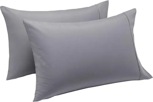 Miniatura 3 de Amazon Basics Juego de 2 fundas de almohada estándar, ligeras, súper suaves y de fácil cuidado, color gris oscuro, 30 pulgadas de largo x 20