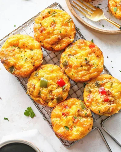 Miniatura 6 de Ocmoiy Molde de silicona para huevos de 4 pulgadas para sándwiches de desayuno, paquete de 2 moldes antiadherentes de silicona para muffin