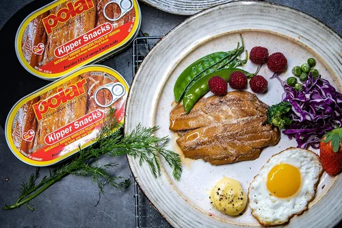 MW Polar Arenque, aperitivos Kipper, 3.53 onzas (paquete de 12), 90% menos de sodio, pescado enlatado listo para comer, buena fuente de vitamina D,