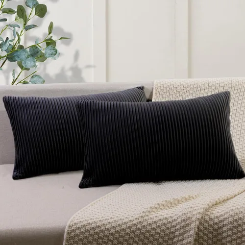 Miniatura 14 de YCOLL Juego de 2 fundas de almohada beige de 18 x 18 pulgadas, patrón de rayas de terciopelo, almohadas suaves para decoración del hogar, fundas