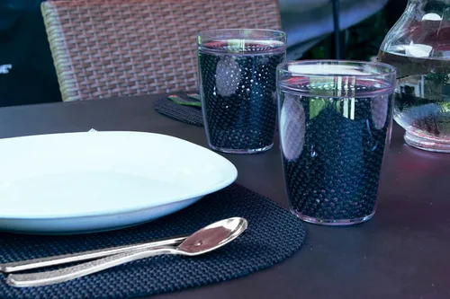 Miniatura 3 de Kraftware Mantel individual ovalado de red para cualquier mesa de exterior, negro, juego de 6, pequeño