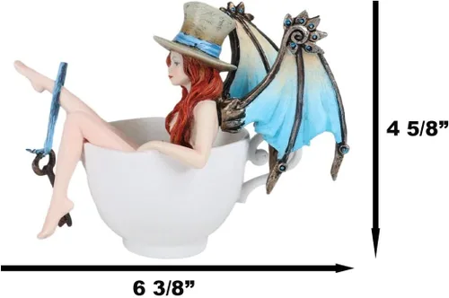 Miniatura 3 de Ebros Gift Amy Brown - Taza de té Steampunk cerrajero portador de llaves con alas de dragón mecánicas y sombrero de copa en baño de té cálido
