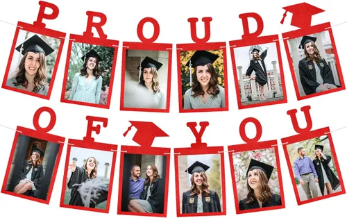 KatchOn, Cartel de fotos de graduación rojo de fieltro 2026 – Grande 10 pies, 4 x 6 | Cartel de fotos Proud of You | Decoraciones de graduación 2026