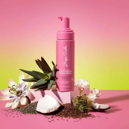 Miniatura 2 de Rizos Curls Mousse Definidora de Rizos – Espuma ligera para volumen e hidratación – Brillo y definición para cada patrón de rizo: cabello ondulado