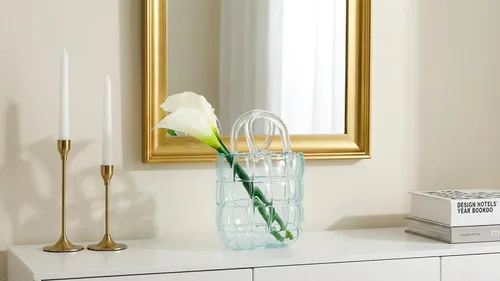 Miniatura 7 de Jarrón de mano de cristal, color verde azulado con diseño de cristal