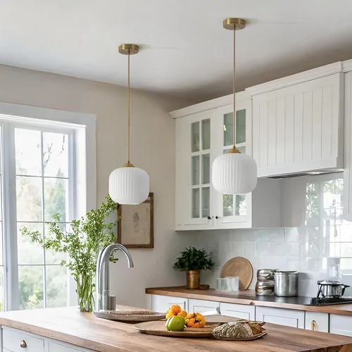 Miniatura 5 de Lámpara colgante de vidrio de leche dorada Luz colgante de latón antiguo, pequeñas luces colgantes blancas para isla de cocina, lámpara de techo