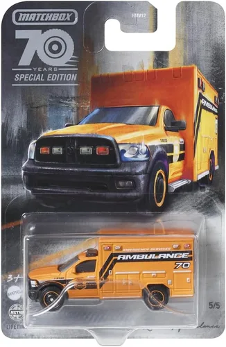 Miniatura 2 de Matchbox Moving Parts - Vehículo fundido a presión de 70 años de edición especial, HMV12 ~ Inspirado en la ambulancia Ram 2019 ~ 5/5 naranja y negro