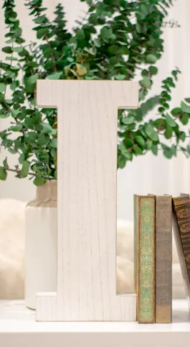 Miniatura 14 de BARNWOODUSA LLC Letras rústicas grandes del alfabeto, monograma de madera de pie para decoración de mantel y chimenea, bloques decorativos de letras