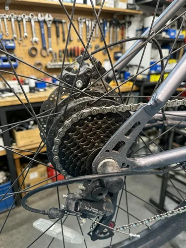 Miniatura 5 de Cadena de bicicleta de 6/7/8 velocidades 122 eslabones, kit de reemplazo de cadena de bicicleta con herramienta de cadena de bicicleta para motor