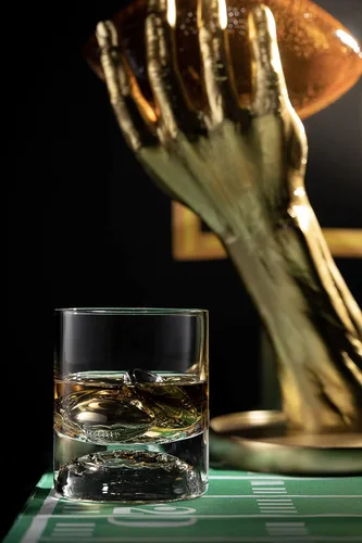 Miniatura 5 de Regalos de fútbol para hombres, papá, decantador de whisky con mano realista de mariscal de campo + 2 vasos, juego y gafas, ideas de regalo