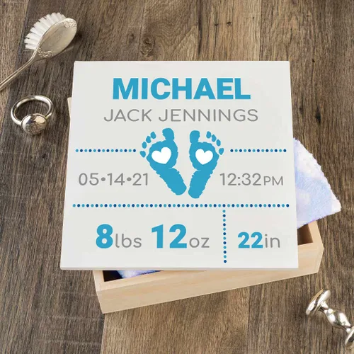 Caja de recuerdo personalizada para bebé (huellas azules, regulares)