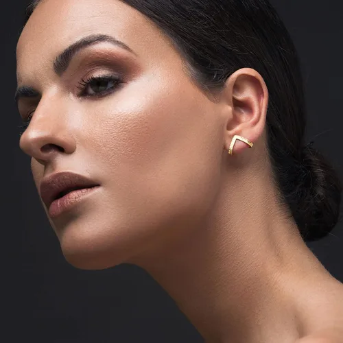 Miniatura 23 de Emmanuela - Aretes de aro texturizados en forma de V, plata de ley 925 chapada en oro, estilo minimalista, moderno, sexy, hipoalergénicos y sin