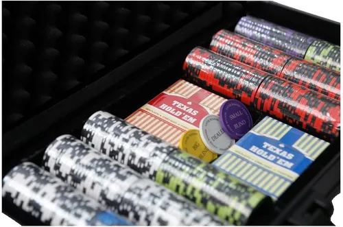 Miniatura 4 de THUNDERBAY Juego de póquer de 300 unidades de 0.49 oz, fichas compuestas de arcilla de 14G con estuche de aluminio, dos barajas de cartas, juego
