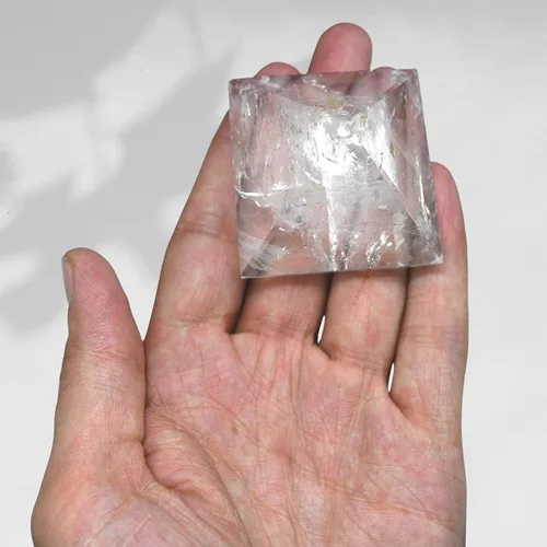 Miniatura 5 de Piedras Curativas de Cristal de Pirámide de Cuarzo Claro de Amazing Gemstone - Figura de Gran Pirámide de 2" de Piedra Natural para Meditación