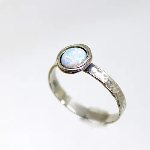 Miniatura 61 de Anillo de plata de ley con piedras preciosas para mujer, anillo apilable de piedra martillada, anillo de piedra natal