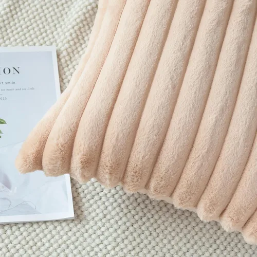 Miniatura 5 de Soleebee Juego de 2 fundas de cojines decorativos de terciopelo suave y acogedor, fundas de piel sintética de conejo para sofá, cama, silla, Camel