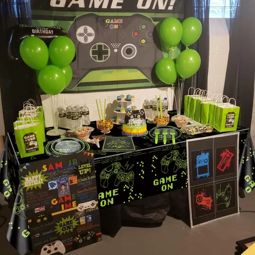 Miniatura 5 de Decoraciones de Fiesta de Videojuegos - 81 Piezas Decoraciones de Cumpleaños Gaming Verdes Incluye Platos Game On, Servilletas, Mantel para Niños
