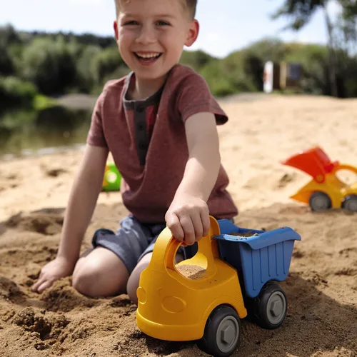 Miniatura 6 de HABA Camión volquete Juguetes de playa para niños pequeños, juguetes de construcción y artículos esenciales de playa para niños mayores de 18 meses