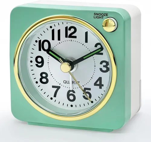 Miniatura 14 de Lamisola Mini reloj despertador de viaje, reloj despertador analógico de batería pequeña, relojes de mesita de noche para dormitorios, decoración
