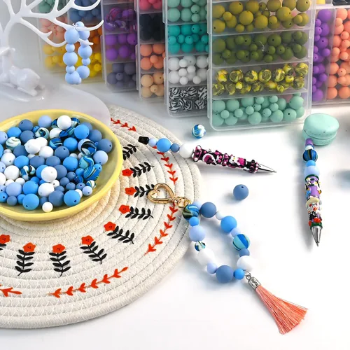 Miniatura 7 de Más de 120 cuentas de silicona a granel, cuentas focales de goma para hacer llaveros con diamantes de imitación de lentejas, cuentas de silicona