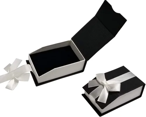 Miniatura 7 de ALESSANDRA BETTINI Colgante de corazón de diamante blanco y negro de corte redondo de 0.20 quilates con cadena, colgante de corazón Dabule, collares