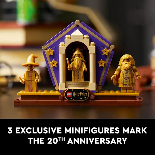 Miniatura 5 de LEGO Harry Potter Hogwarts Icons - Edición Coleccionista 76391 Modelo coleccionable del 20 aniversario, con 3 minifiguras doradas exclusivas