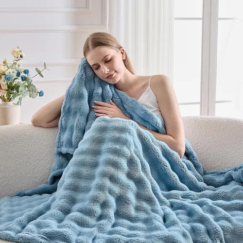 Miniatura 3 de Wajade Manta de forro polar suave para sofá, 90 x 106 pulgadas, manta decorativa de burbujas 3D, acogedora y esponjosa, manta ligera y cálida
