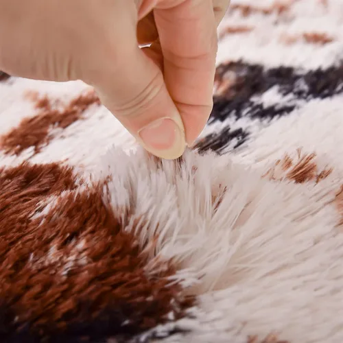 Miniatura 9 de Aimuan Alfombra de área con estampado de vaca, bonita alfombra de piel de vaca sintética, súper suave, alfombra de teñido anudado para sala
