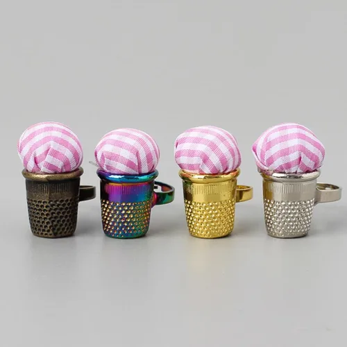 Miniatura 5 de EXCEART DIY bordado ayuda de costura dedal anillo de almacenamiento de aguja de punto de cruz nuevo dos en uno aguja dedo cuna (dorado) precioso
