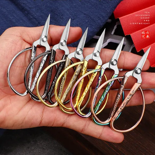 Miniatura 5 de Tijeras pequeñas de bordado de costura de 3.3 pulgadas, tijeras pequeñas de acero inoxidable, tijeras de detalle de punta afilada para costura, Negro