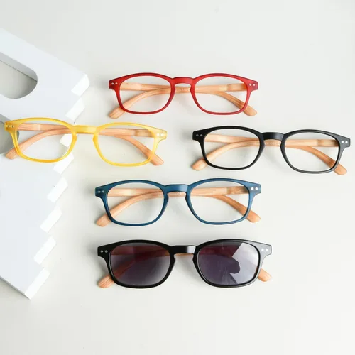 Miniatura 6 de Eyekepper Gafas de lectura clásicas para hombre, paquete de 5 con bisagras de resorte Brazos impresos de grano de madera