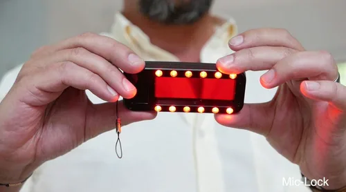 Miniatura 5 de Mic-Lock Buscador de cámara - Detector de cámara oculta anti espía - Asegura tu espacio (negro)